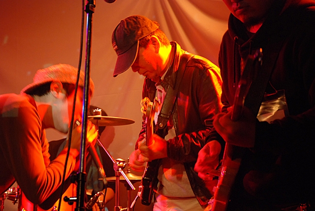 ���뤿����