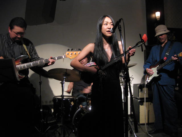 �Ƥ��󤵤��̲֡�Live)