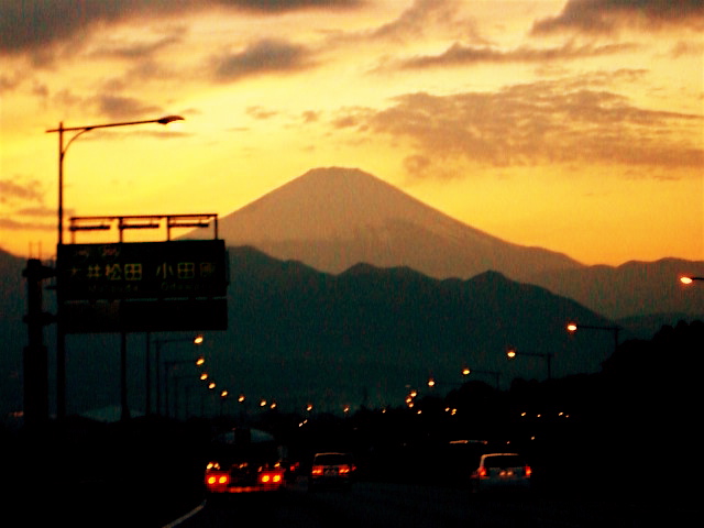 ベースにうたを