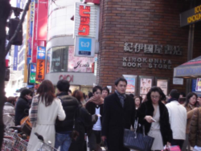 ���ϥ����˥Х�