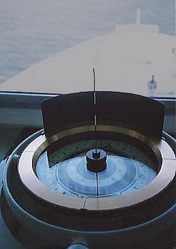 ����ס�COMPASS��